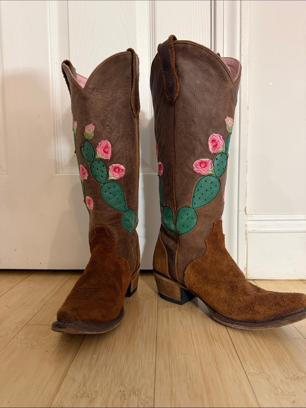Brown Suede & Leather Western Boots with Green Cactus & Pink Flower Embroidery 🌸 - Picture 2 of 8